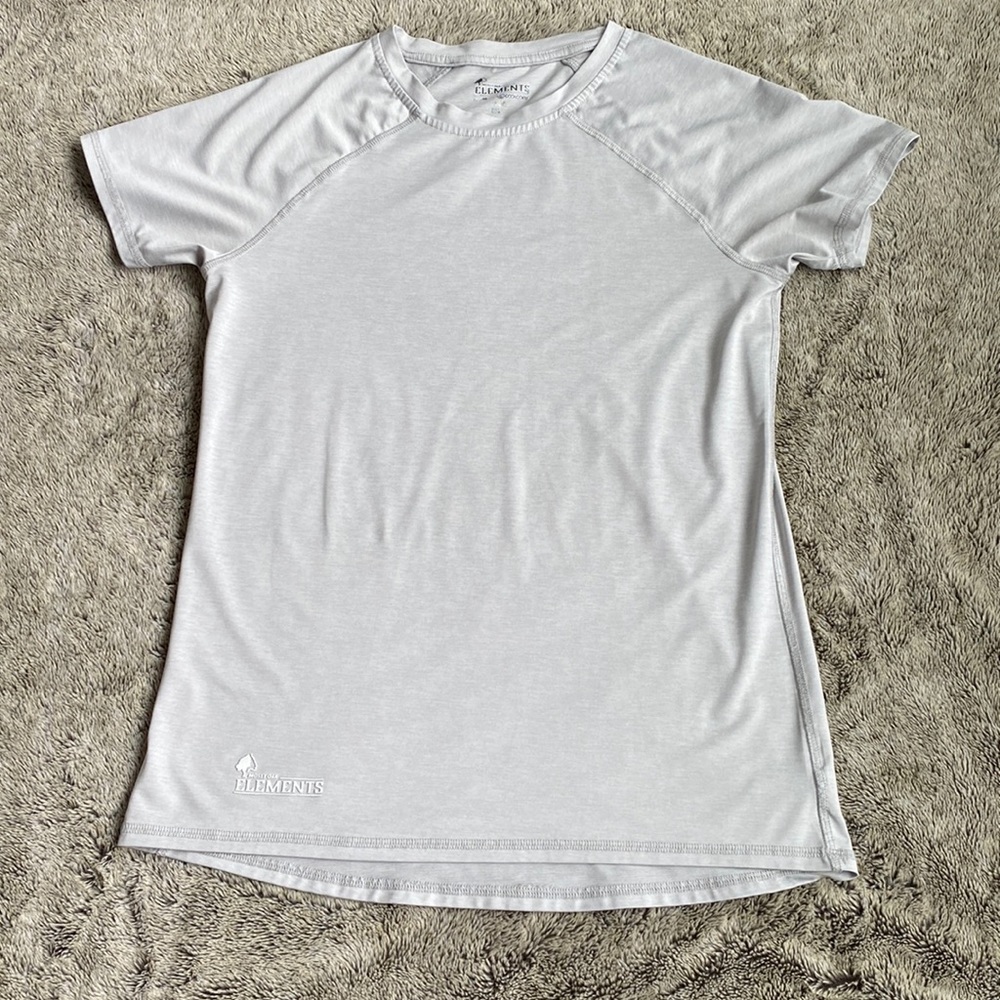 Mossy Oak Women’s Activewear T-shirt (medium)